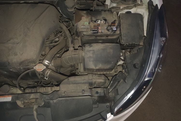 Used Hyundai Elantra (5th Generation / Langdong) 2016 1.6L Manual Luxury Model Engine Bay Left