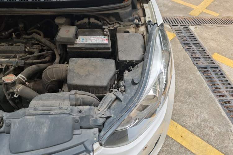 Used Hyundai Elantra (5th Generation / Langdong) 2016 1.6L Automatic Prestige Model Engine Bay Left