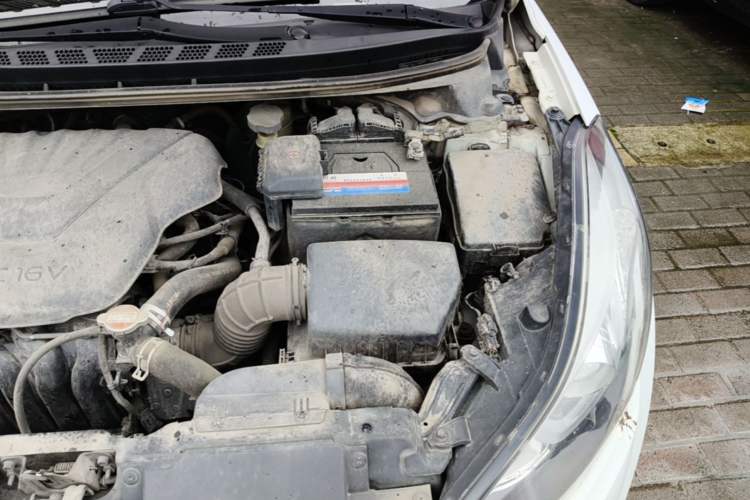 Used Hyundai Elantra (5th Generation / Langdong) 2016 1.6L Automatic Prestige Model Engine Bay Left