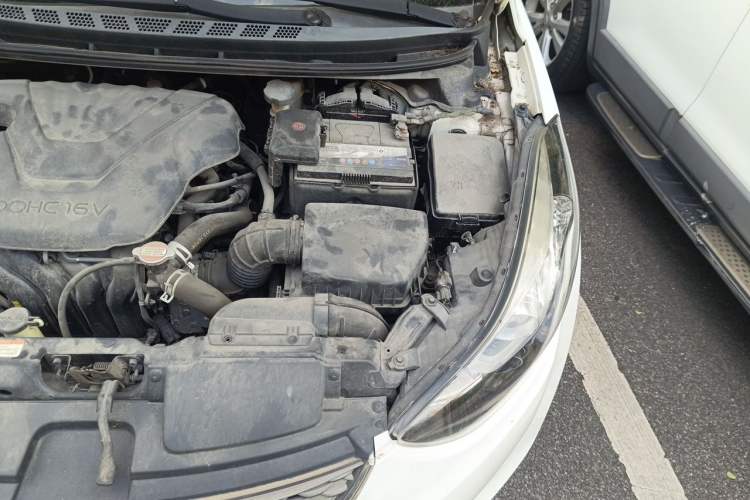 Used Hyundai Elantra (5th Generation / Langdong) 2016 1.6L Automatic Prestige Model Engine Bay Left