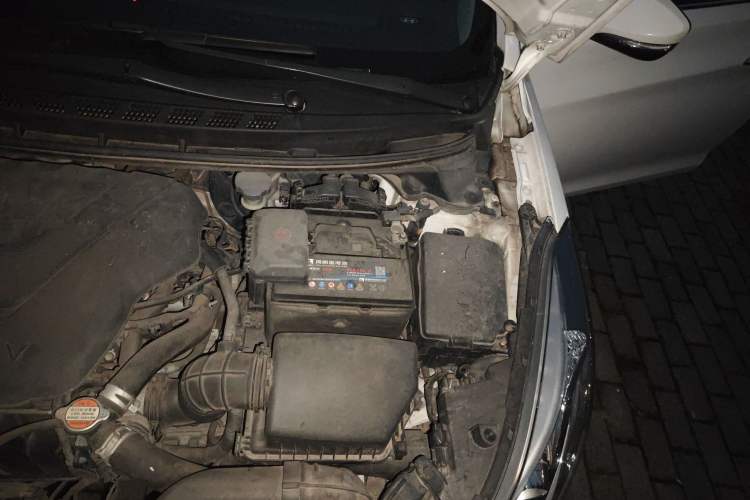 Used Hyundai Elantra (5th Generation / Langdong) 2016 1.6L Automatic Prestige Model Engine Bay Left