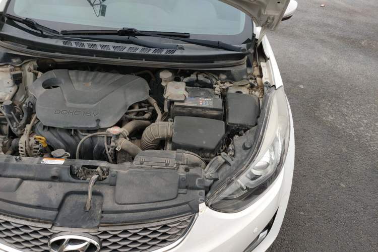 Used Hyundai Elantra (5th Generation / Langdong) 2016 1.6L Automatic Prestige Model Engine Bay Left