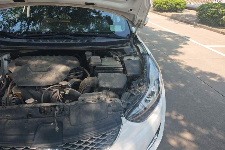 Used Hyundai Elantra (5th Generation / Langdong) 2016 1.6L Manual Luxury Model Engine Bay Left