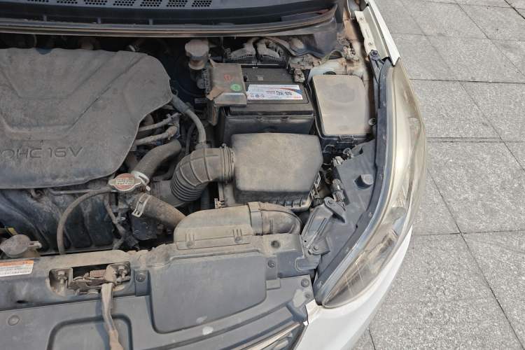 Used Hyundai Elantra (5th Generation / Langdong) 2016 1.6L Automatic Smart Version Engine Bay Left
