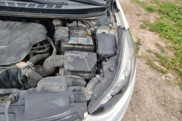 Used Hyundai Elantra (5th Generation / Langdong) 2016 1.6L Automatic Prestige Model Engine Bay Left