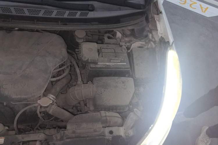 Used Hyundai Elantra (5th Generation / Langdong) 2016 1.6L Manual Luxury Model Engine Bay Left