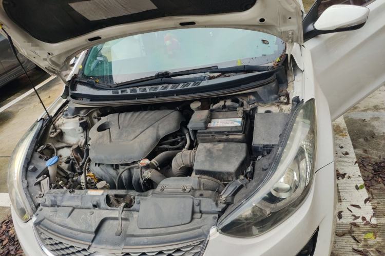 Used Hyundai Elantra (5th Generation / Langdong) 2016 1.6L Automatic Prestige Model Engine Bay Left