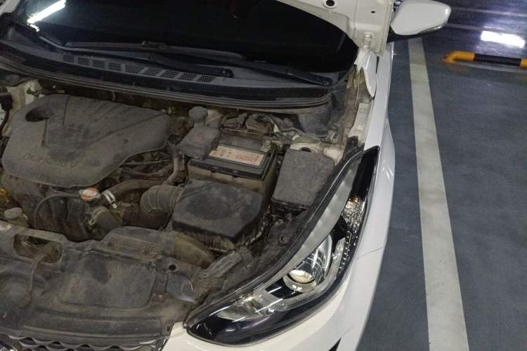 Used Hyundai Elantra (5th Generation / Langdong) 2016 1.6L Automatic Prestige Model Engine Bay Left