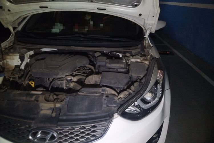 Used Hyundai Elantra (5th Generation / Langdong) 2016 1.6L Manual Luxury Model Engine Bay Left