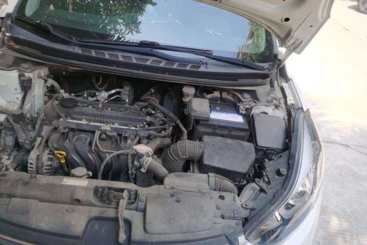 Used Hyundai Elantra (5th Generation / Langdong) 2016 1.6L Automatic Smart Version Engine Bay Left