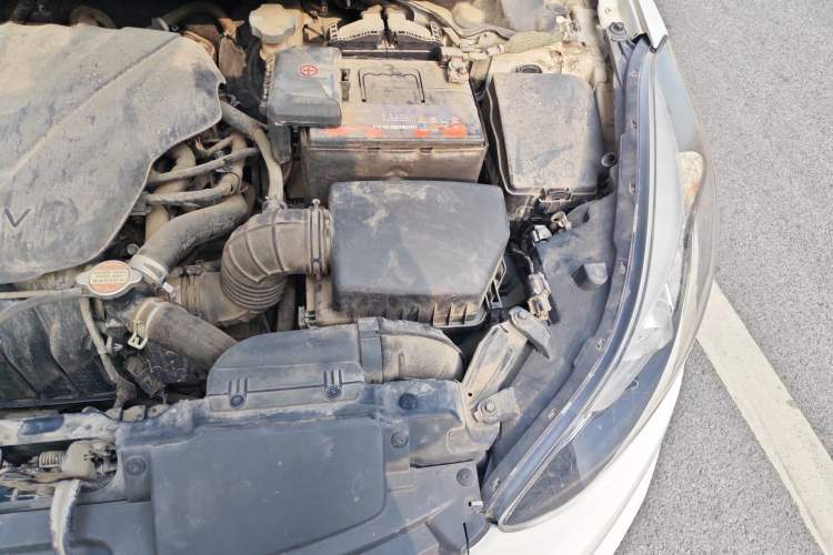 Used Hyundai Elantra (5th Generation / Langdong) 2016 1.6L Automatic Smart Version Engine Bay Left