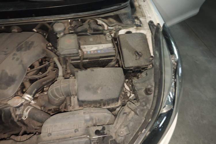 Used Hyundai Elantra (5th Generation / Langdong) 2016 1.6L Automatic Smart Version Engine Bay Left