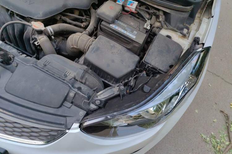 Used Hyundai Elantra (5th Generation / Langdong) 2016 1.6L Automatic Smart Version Engine Bay Left