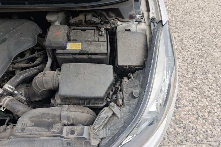 Used Hyundai Elantra (5th Generation / Langdong) 2016 1.6L Automatic Smart Version Engine Bay Left