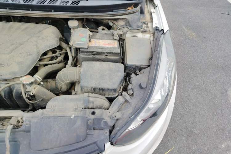 Used Hyundai Elantra (5th Generation / Langdong) 2016 1.6L Manual Luxury Model Engine Bay Left