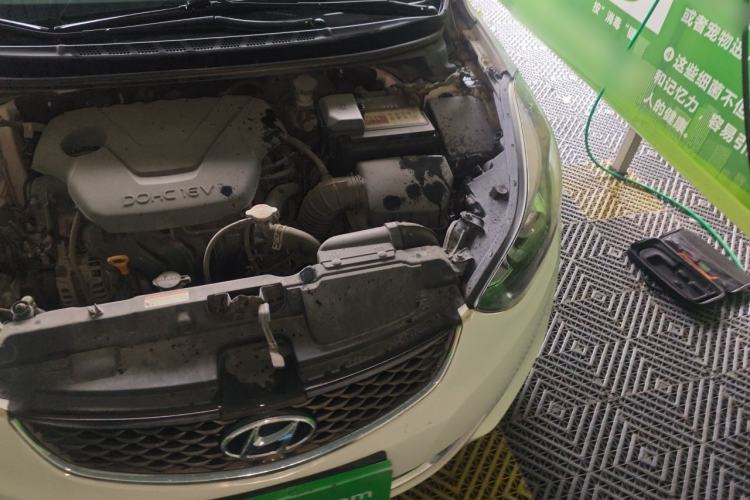 Used Hyundai Elantra (5th Generation / Langdong) 2016 1.6L Manual Luxury Model Engine Bay Left