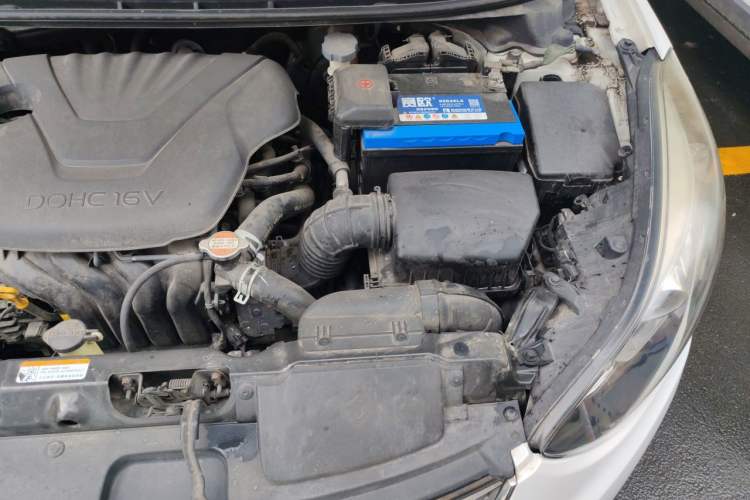 Used Hyundai Elantra (5th Generation / Langdong) 2016 1.6L Automatic Prestige Model Engine Bay Left