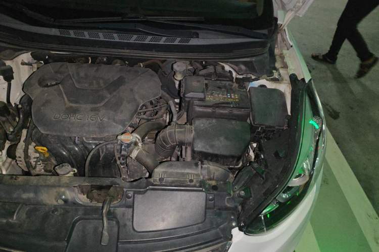 Used Hyundai Elantra (5th Generation / Langdong) 2016 1.6L Automatic Prestige Model Engine Bay Left