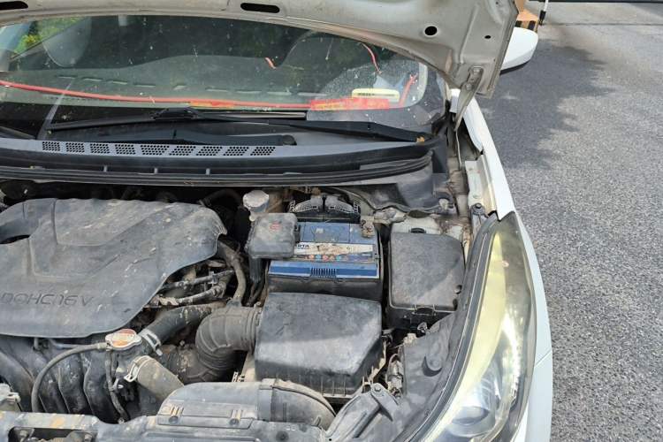 Used Hyundai Elantra (5th Generation / Langdong) 2016 1.6L Automatic Smart Version Engine Bay Left