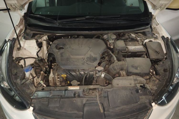 Used Hyundai Elantra (5th Generation / Langdong) 2016 1.6L Automatic Smart Version Engine Bay