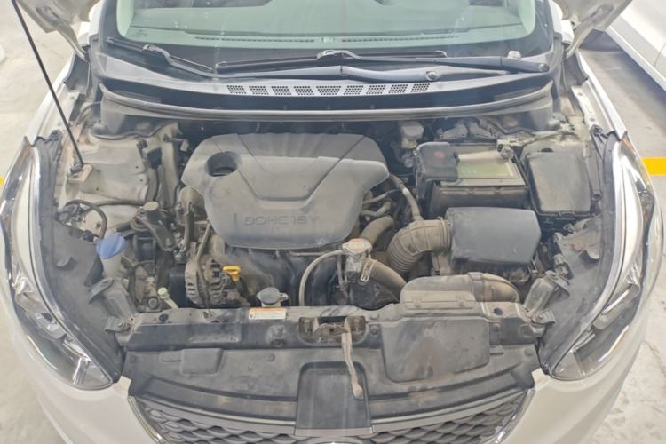 Used Hyundai Elantra (5th Generation / Langdong) 2016 1.6L Automatic Smart Version Engine Bay