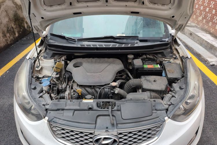 Used Hyundai Elantra (5th Generation / Langdong) 2016 1.6L Automatic Smart Version Engine Bay