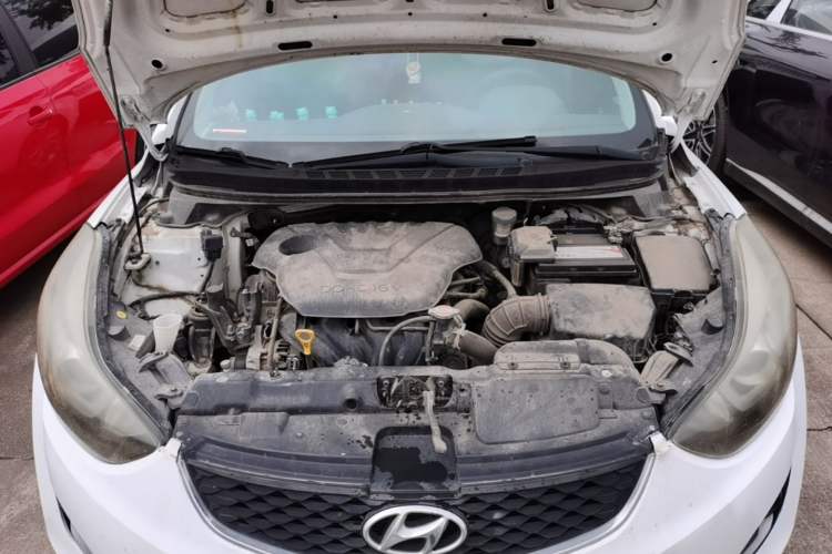 Used Hyundai Elantra (5th Generation / Langdong) 2016 1.6L Automatic Prestige Model Engine Bay