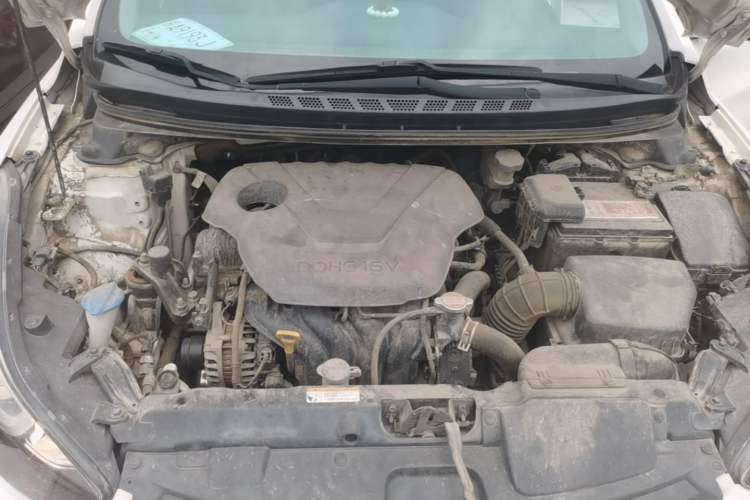Used Hyundai Elantra (5th Generation / Langdong) 2016 1.6L Automatic Prestige Model Engine Bay