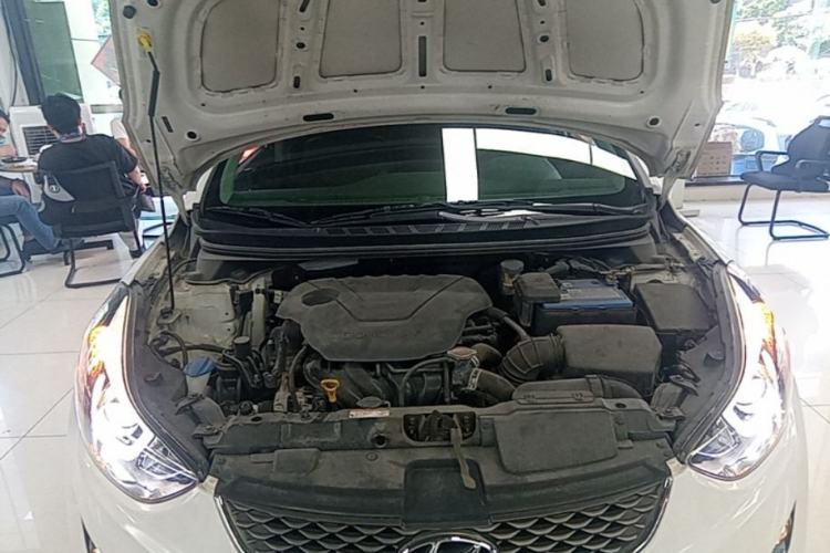 Used Hyundai Elantra (5th Generation / Langdong) 2016 1.6L Automatic Prestige Model Engine Bay
