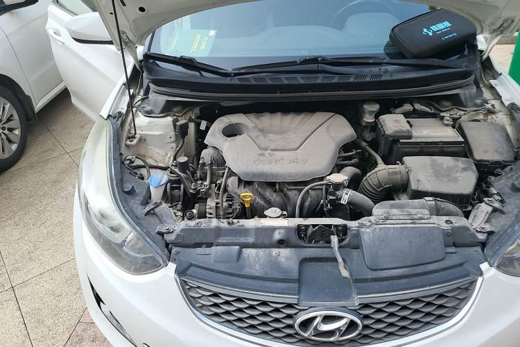 Used Hyundai Elantra (5th Generation / Langdong) 2016 1.6L Automatic Smart Version Engine Bay Right