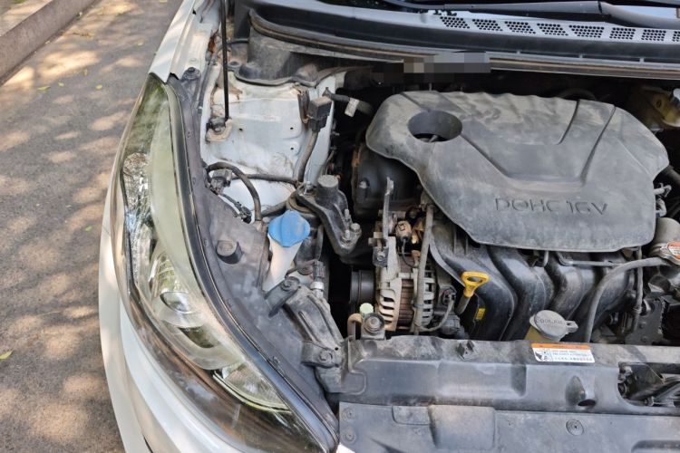 Used Hyundai Elantra (5th Generation / Langdong) 2016 1.6L Automatic Prestige Model Engine Bay Right