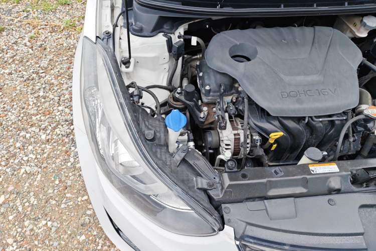 Used Hyundai Elantra (5th Generation / Langdong) 2016 1.6L Automatic Prestige Model Engine Bay Right