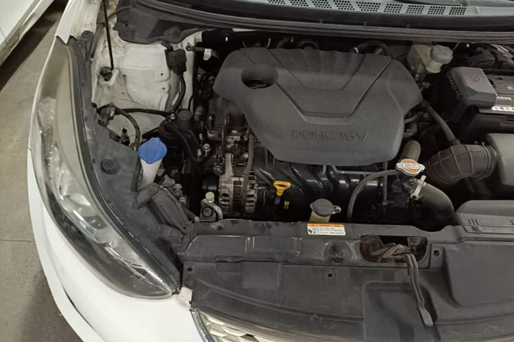 Used Hyundai Elantra (5th Generation / Langdong) 2016 1.6L Automatic Prestige Model Engine Bay Right