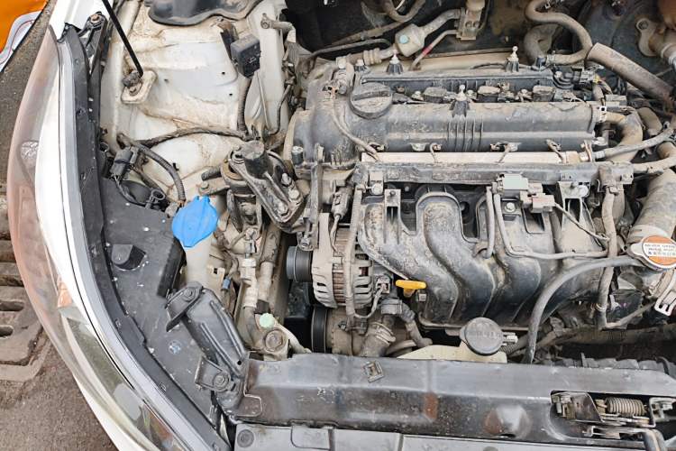 Used Hyundai Elantra (5th Generation / Langdong) 2016 1.6L Manual Luxury Model Engine Bay Right