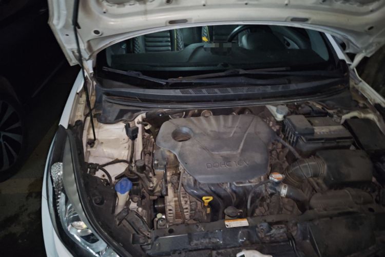 Used Hyundai Elantra (5th Generation / Langdong) 2016 1.6L Automatic Smart Version Engine Bay Right
