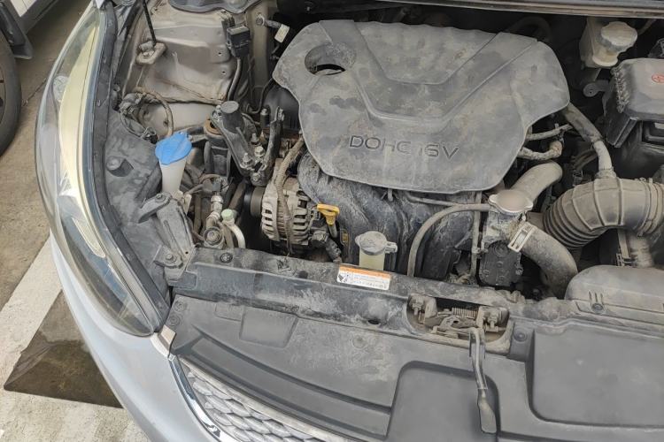 Used Hyundai Elantra (5th Generation / Langdong) 2016 1.6L Automatic Smart Version Engine Bay Right