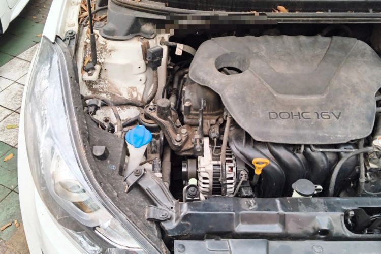 Used Hyundai Elantra (5th Generation / Langdong) 2016 1.6L Manual Luxury Model Engine Bay Right