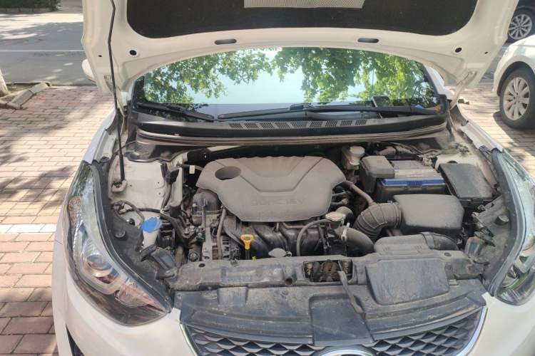 Used Hyundai Elantra (5th Generation / Langdong) 2016 1.6L Automatic Prestige Model Engine Bay Right