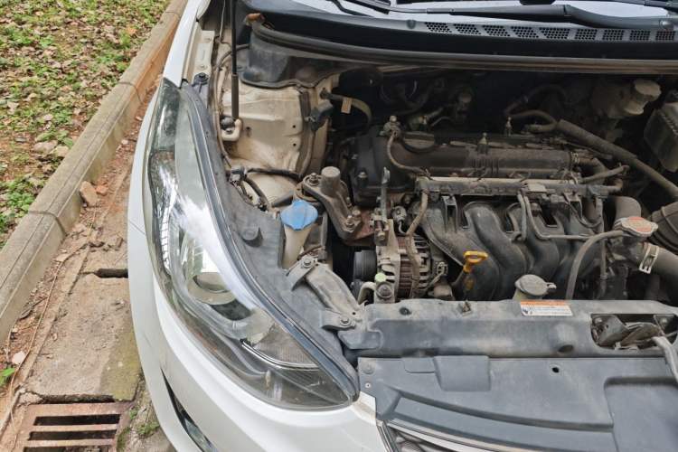 Used Hyundai Elantra (5th Generation / Langdong) 2016 1.6L Automatic Prestige Model Engine Bay Right