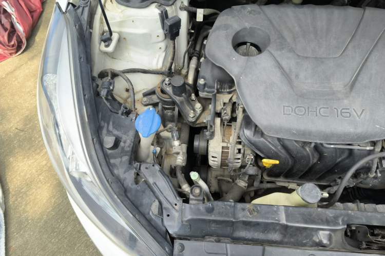 Used Hyundai Elantra (5th Generation / Langdong) 2016 1.6L Automatic Prestige Model Engine Bay Right