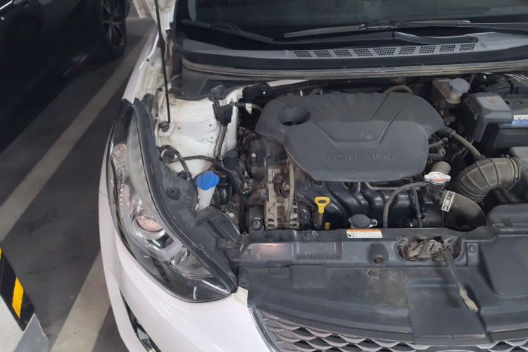 Used Hyundai Elantra (5th Generation / Langdong) 2016 1.6L Automatic Smart Version Engine Bay Right
