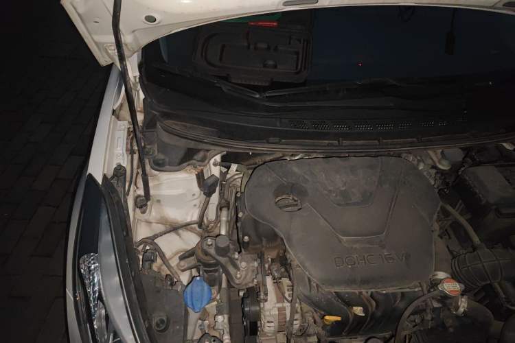 Used Hyundai Elantra (5th Generation / Langdong) 2016 1.6L Automatic Prestige Model Engine Bay Right