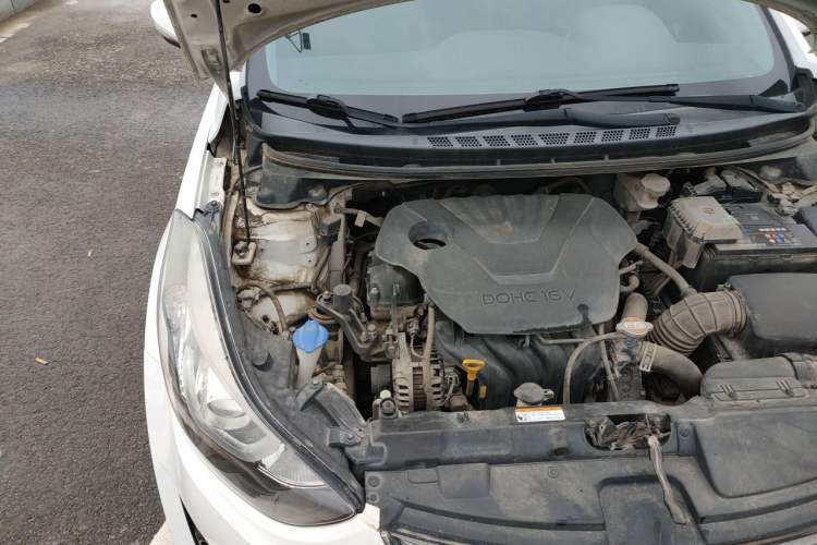 Used Hyundai Elantra (5th Generation / Langdong) 2016 1.6L Automatic Prestige Model Engine Bay Right