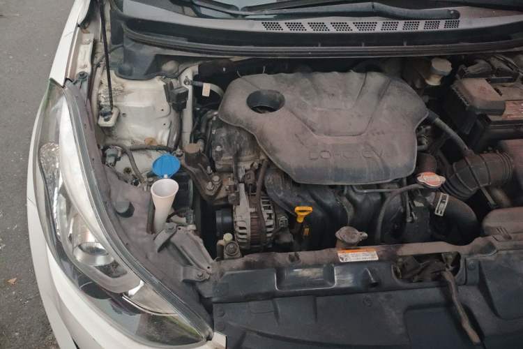 Used Hyundai Elantra (5th Generation / Langdong) 2016 1.6L Automatic Prestige Model Engine Bay Right