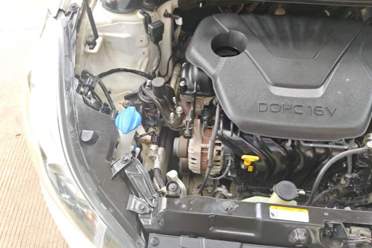 Used Hyundai Elantra (5th Generation / Langdong) 2016 1.6L Automatic Prestige Model Engine Bay Right