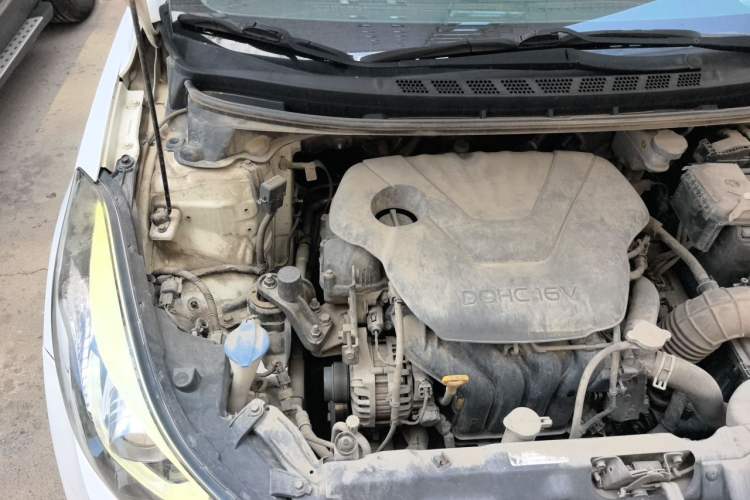 Used Hyundai Elantra (5th Generation / Langdong) 2016 1.6L Automatic Prestige Model Engine Bay Right