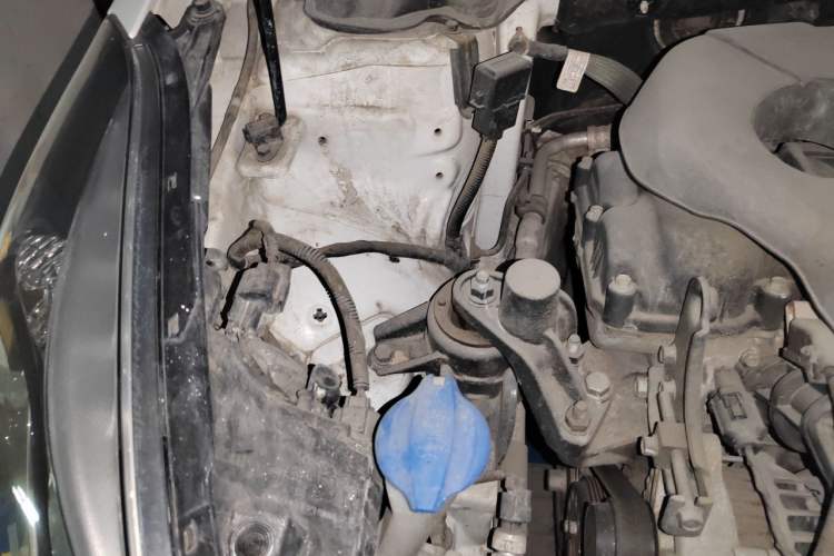 Used Hyundai Elantra (5th Generation / Langdong) 2016 1.6L Automatic Prestige Model Engine Bay Right