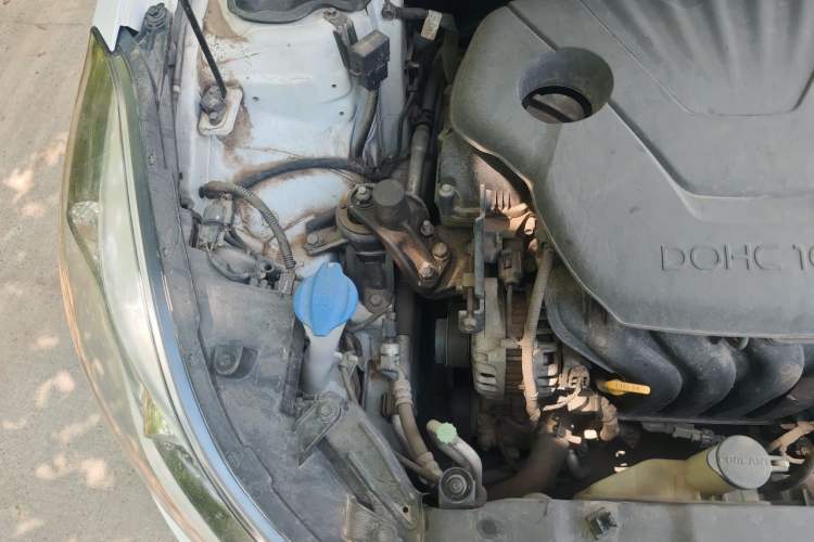 Used Hyundai Elantra (5th Generation / Langdong) 2016 1.6L Manual Luxury Model Engine Bay Right