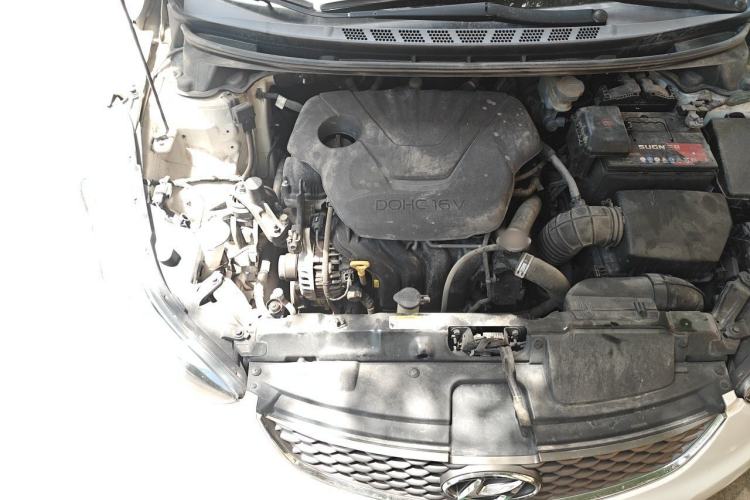 Used Hyundai Elantra (5th Generation / Langdong) 2016 1.6L Automatic Smart Version Engine Bay Right