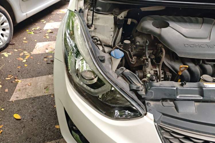 Used Hyundai Elantra (5th Generation / Langdong) 2016 1.6L Automatic Prestige Model Engine Bay Right